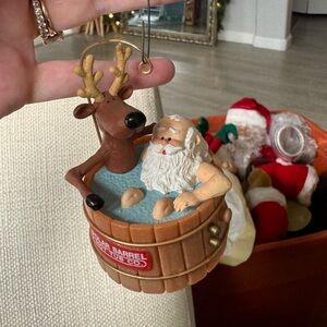 1986 Santa's Hot Tub Hallmark